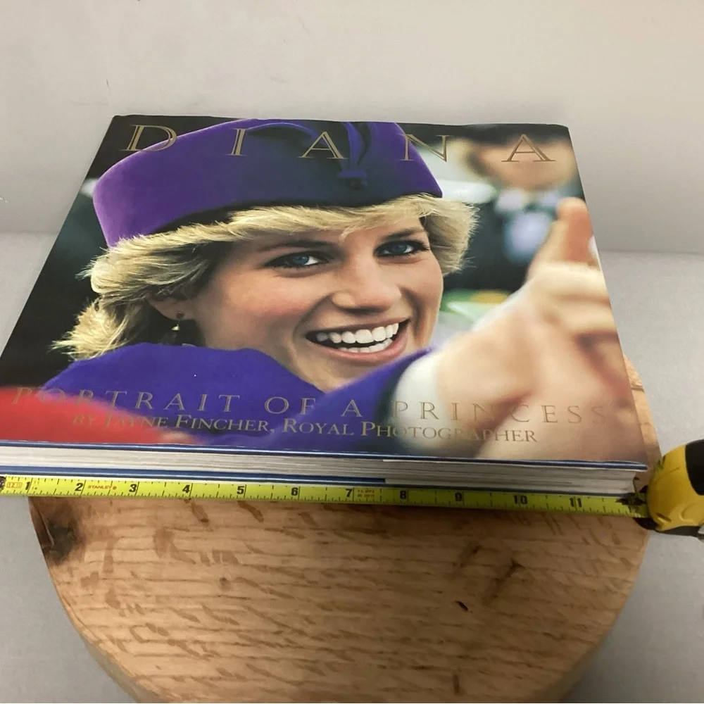 🟣 Diana - Portrait Of A Princess by Jayne Fincher, Royal Photographer - Awesome - Picture 14 of 16